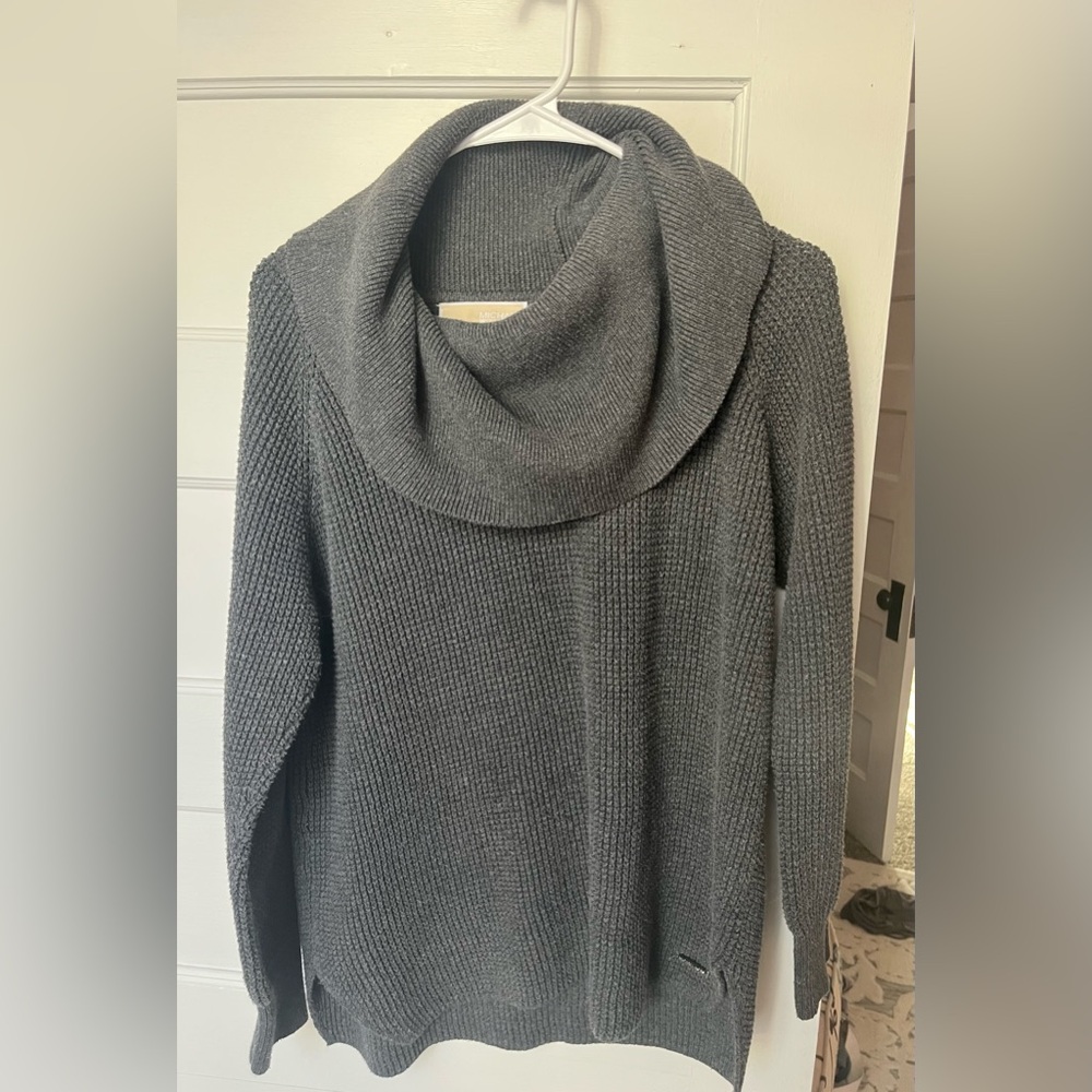 Michael Kors sweater. Grey. Size L